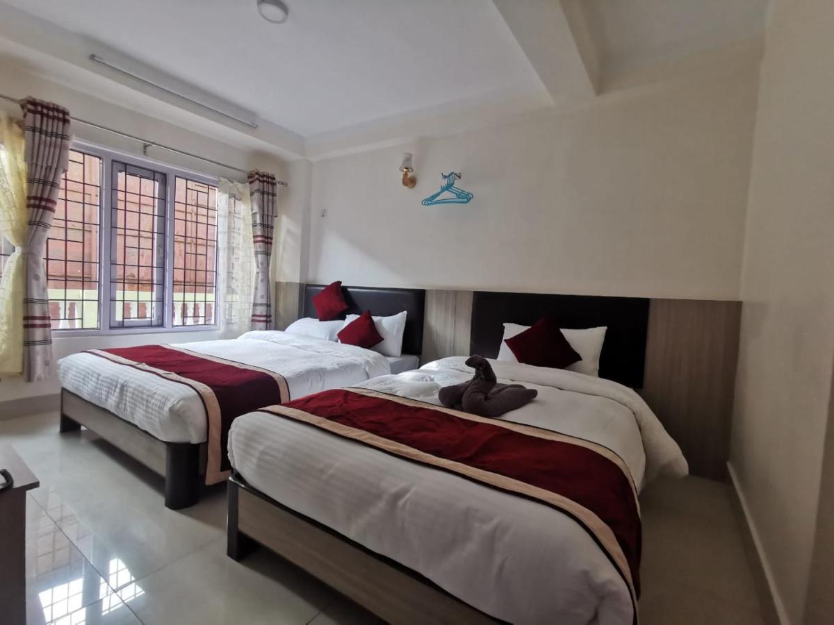 Om Bramha Hotel Kathmandu Exteriör bild