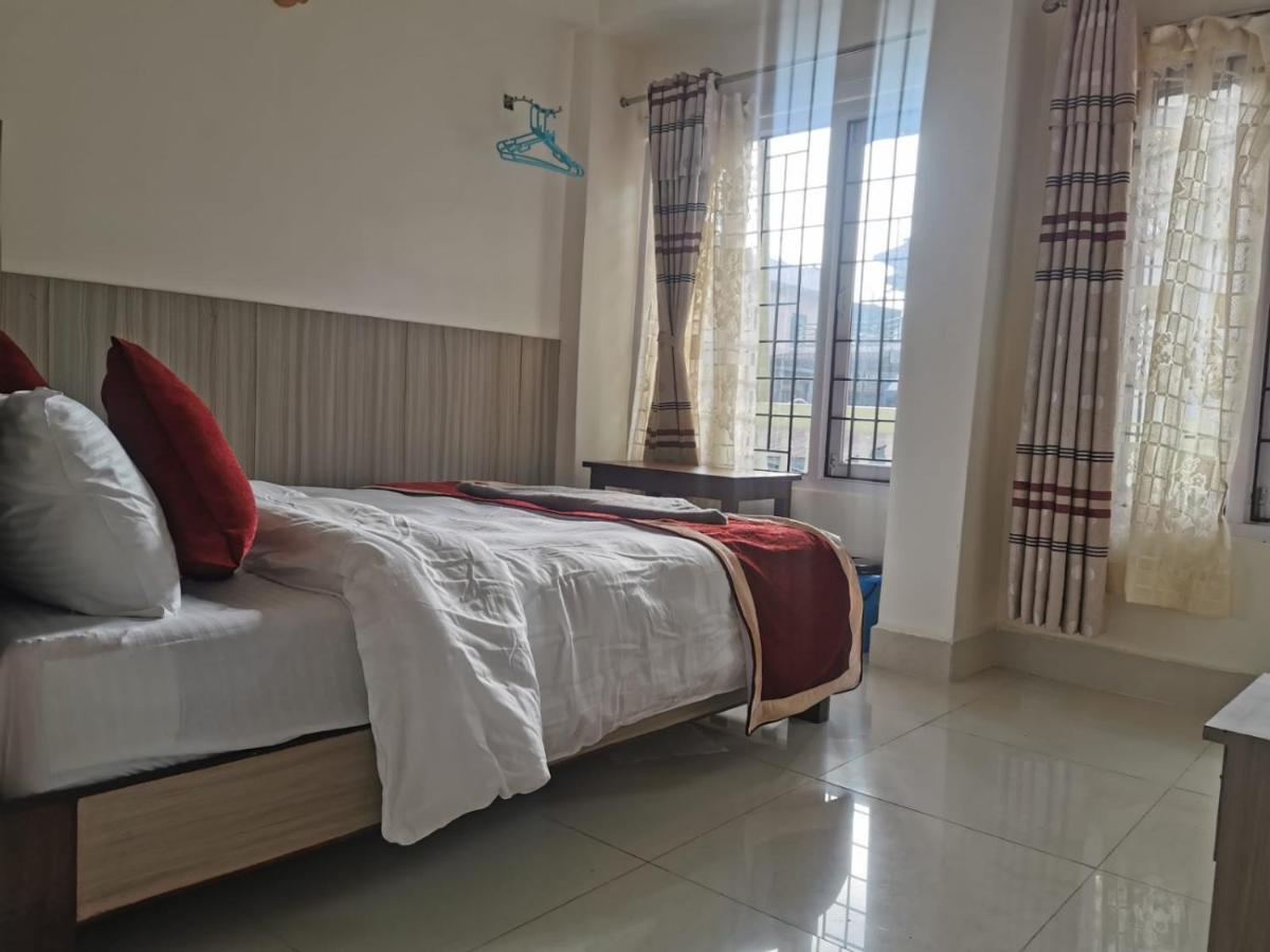 Om Bramha Hotel Kathmandu Exteriör bild